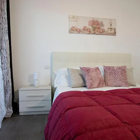 Apartament Smeralda Flats *